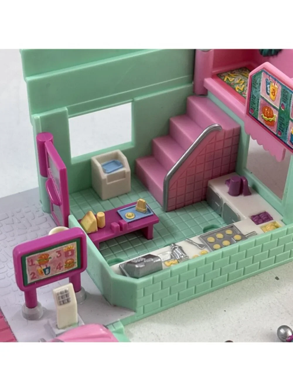 POLLY POCKET 1994 Drive Thru Burger Stand COMPLETE